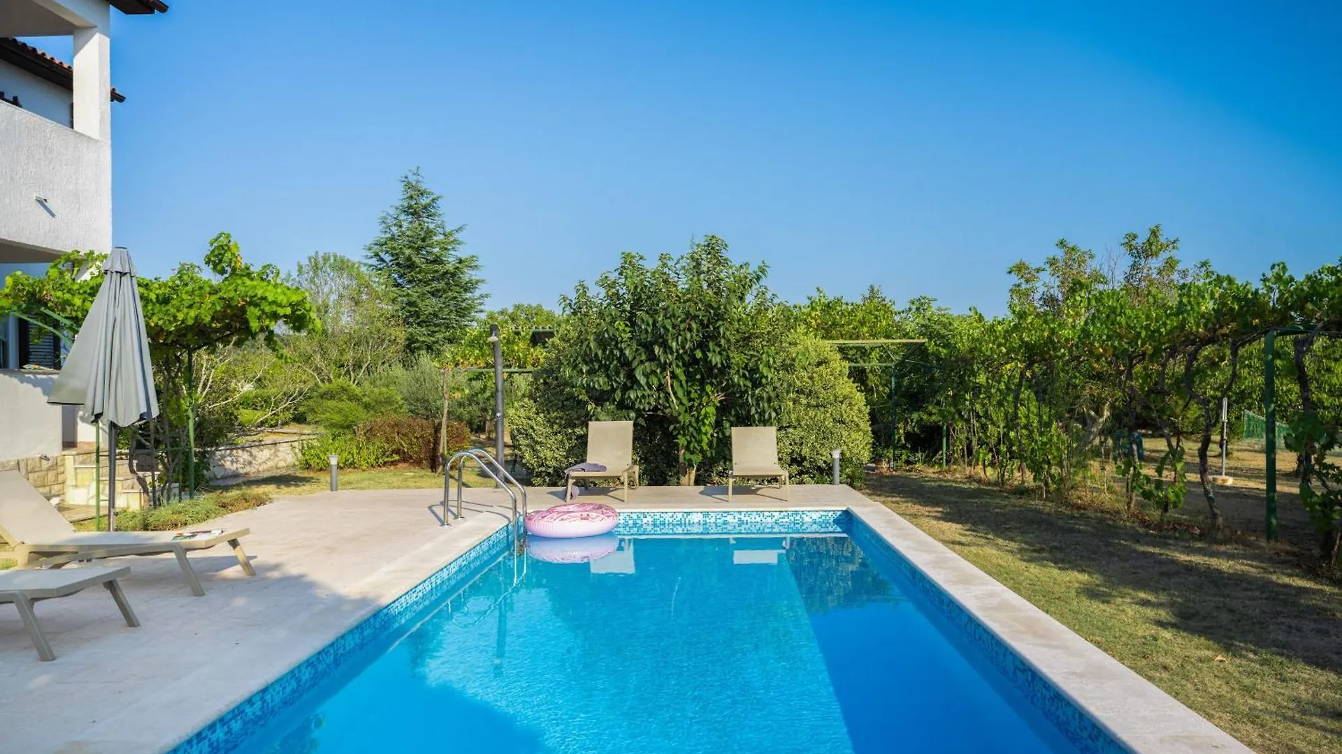 Apartment Attraktive Wohnung Mit Privatem Pool Labin